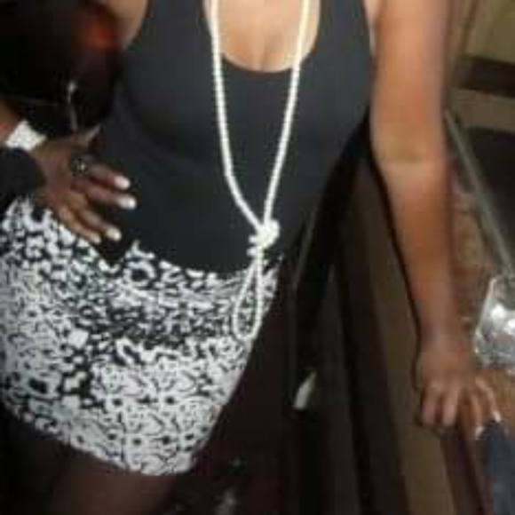 Cream & Black Patterned Skirt - Picture 6 of 6